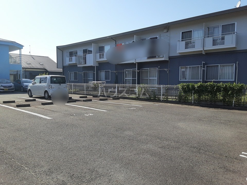 23/30 駐車場