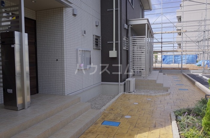 20/30 エントランス