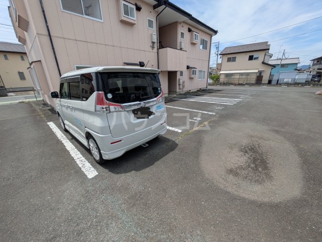 20/27 駐車場