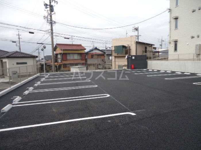 20/29 駐車場
