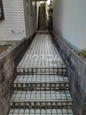 16/22 エントランス