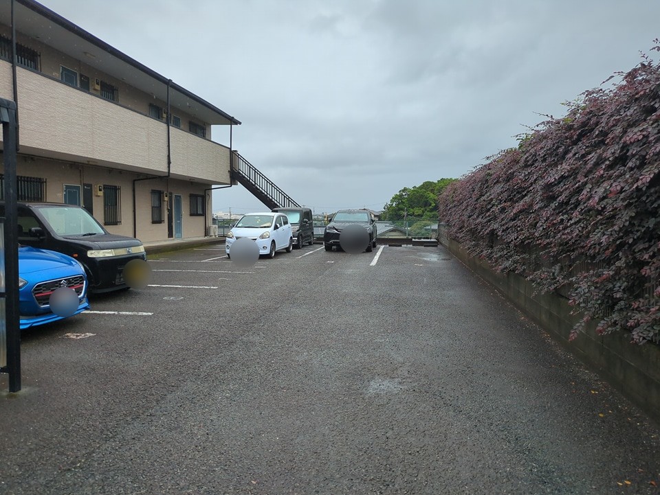 2/5 駐車場