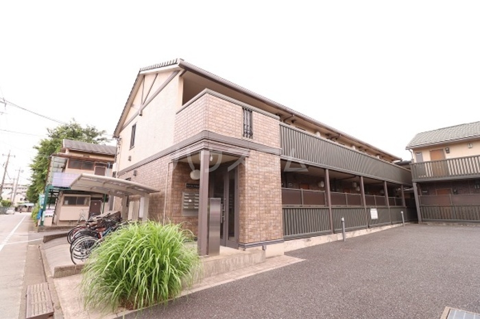 21/26 エントランス