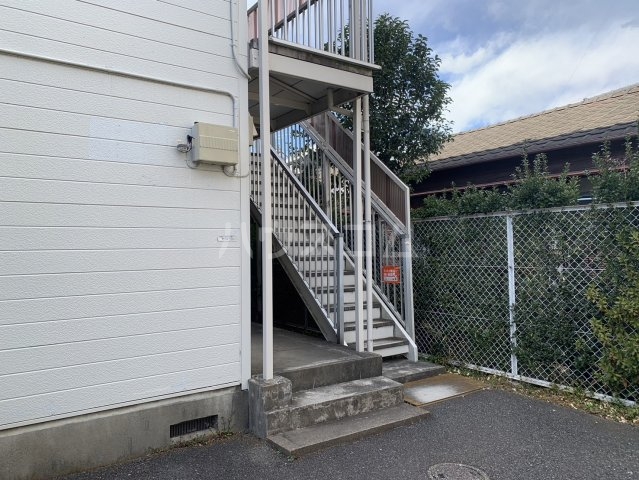 22/30 エントランス