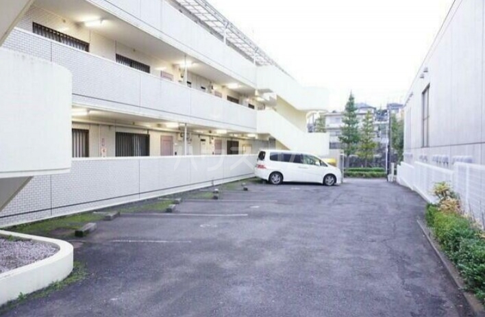 4/10 駐車場