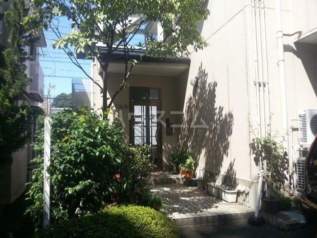 13/20 エントランス