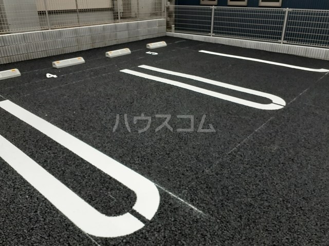 17/28 駐車場