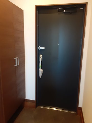 13/29 玄関