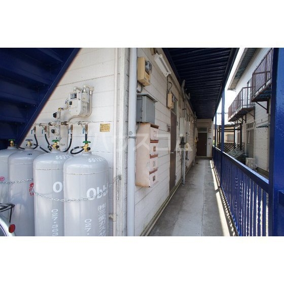 24/30 エントランス