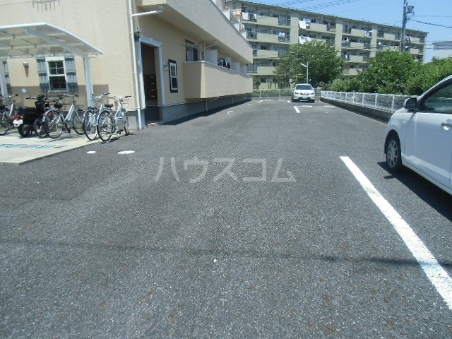 15/23 駐車場