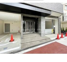 16/26 エントランス