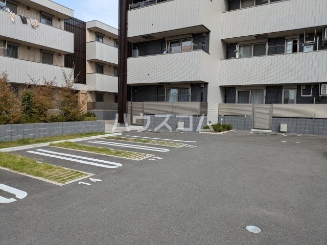 2/8 駐車場