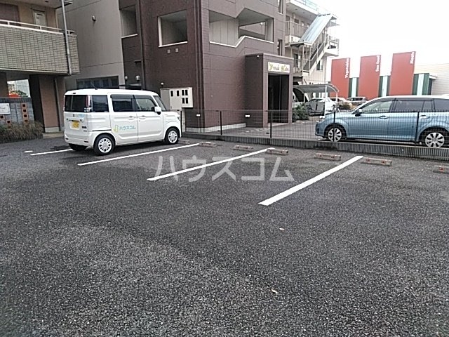 19/25 駐車場