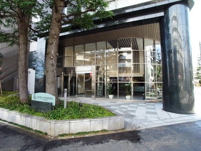 15/18 エントランス