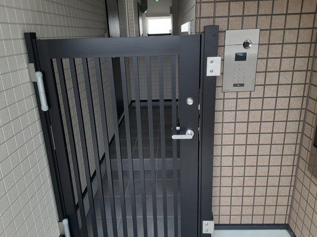 29/30 エントランス