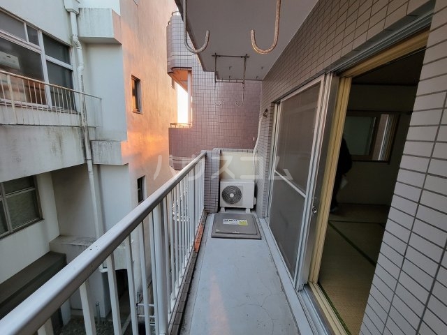 21/30 バルコニー