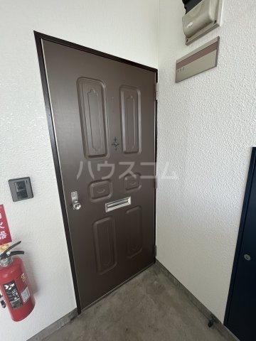 25/30 エントランス