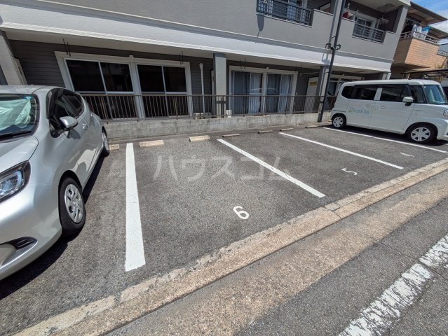19/26 駐車場
