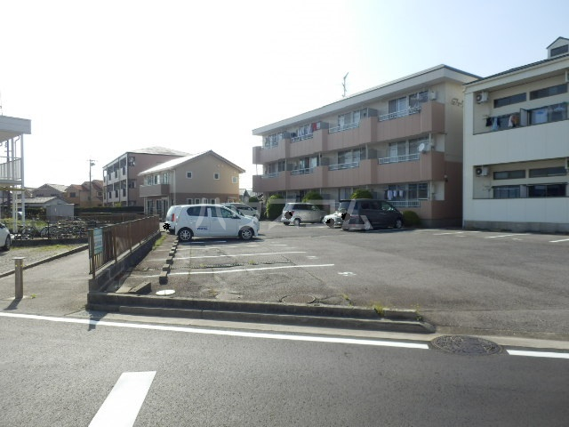 25/30 駐車場