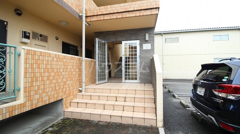 3/8 エントランス