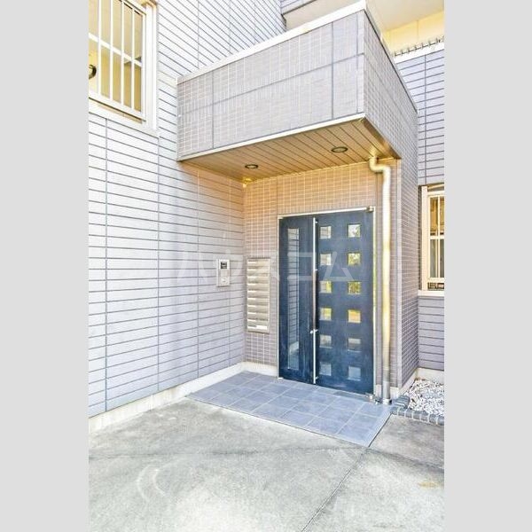 14/19 エントランス