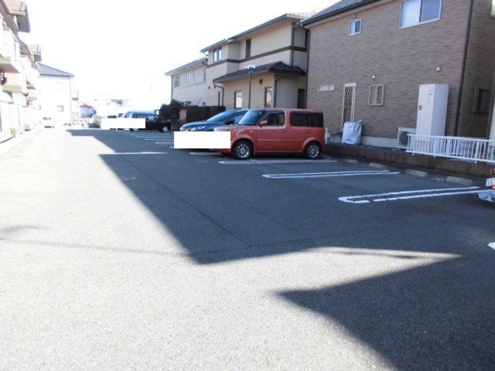 17/27 駐車場
