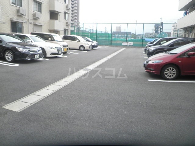 24/28 駐車場