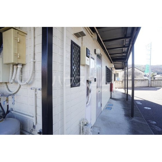 13/17 エントランス