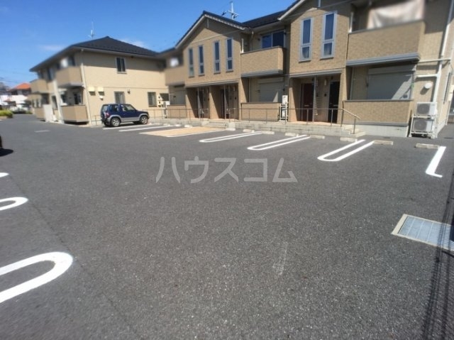 20/28 駐車場