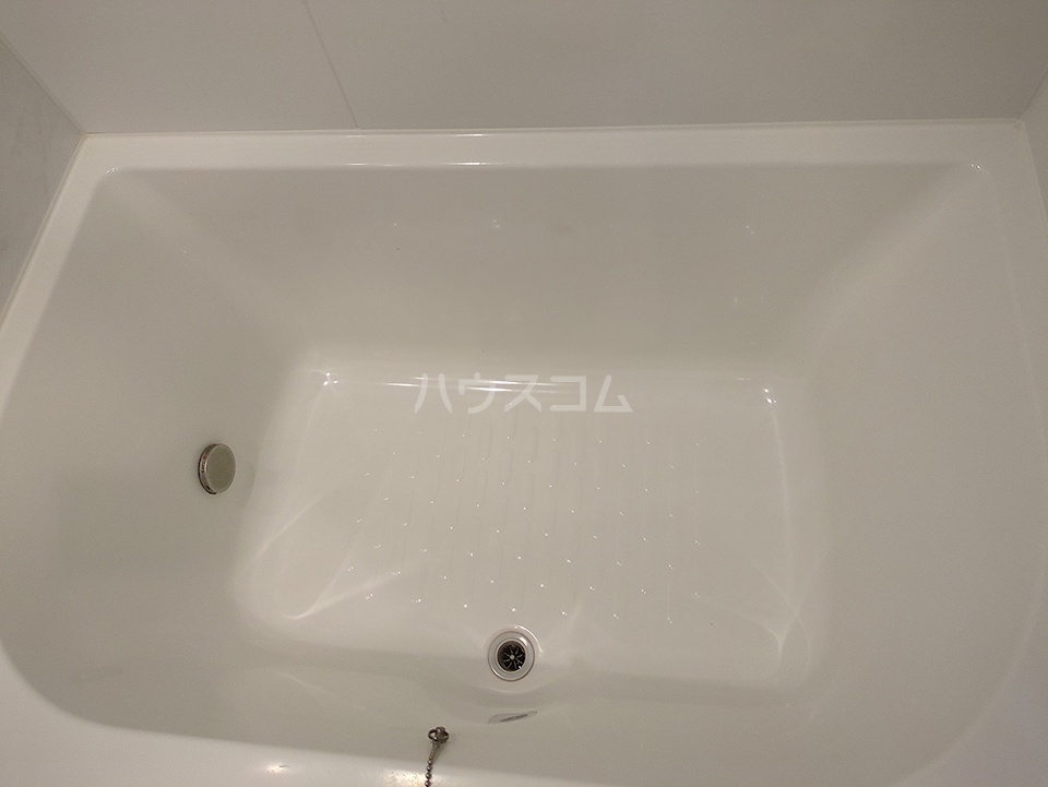 13/30 浴室