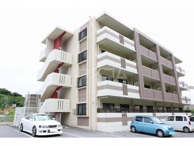 16/18 駐車場