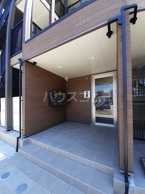 15/21 エントランス