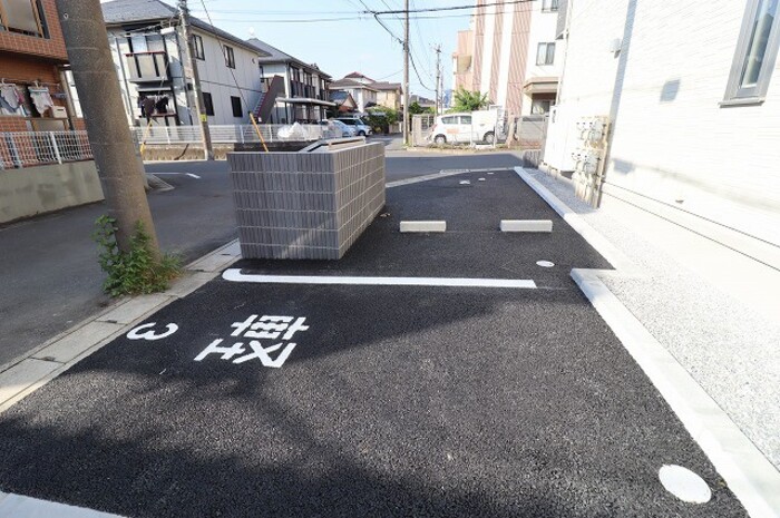 18/28 駐車場