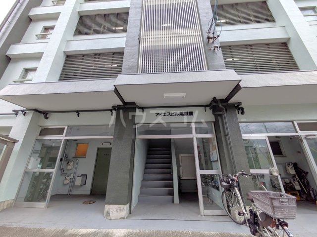 22/28 エントランス