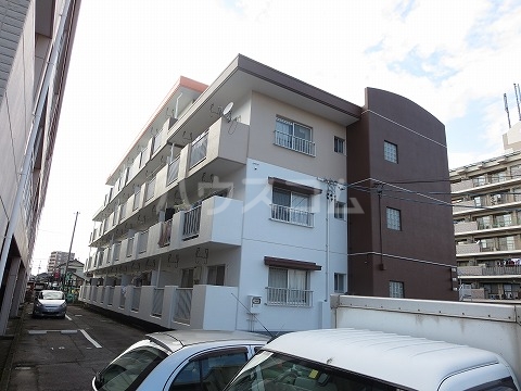 20/29 駐車場