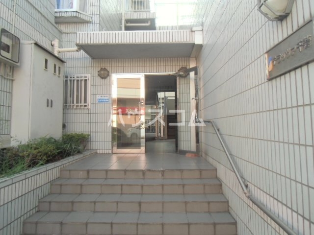 20/20 エントランス