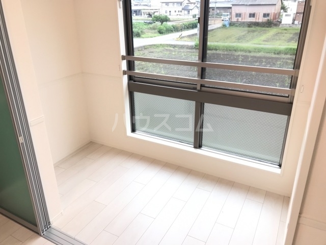 20/27 バルコニー