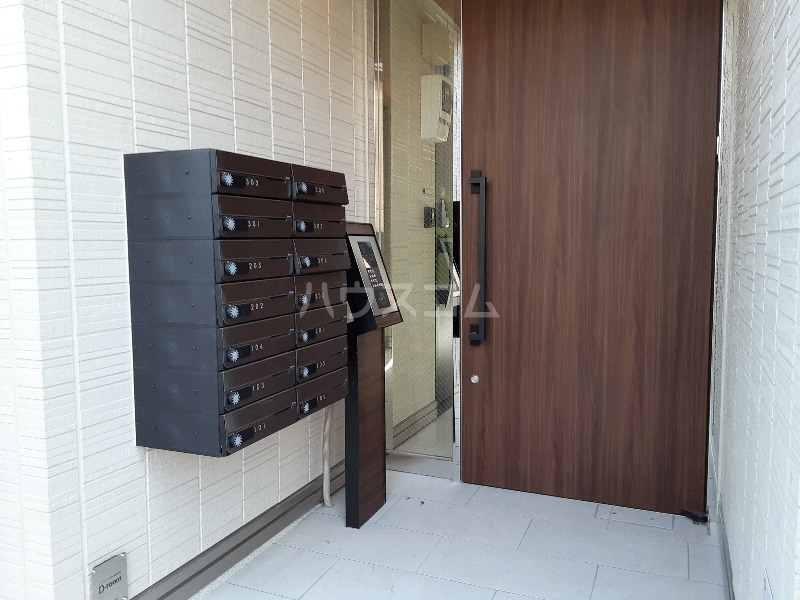 20/30 エントランス