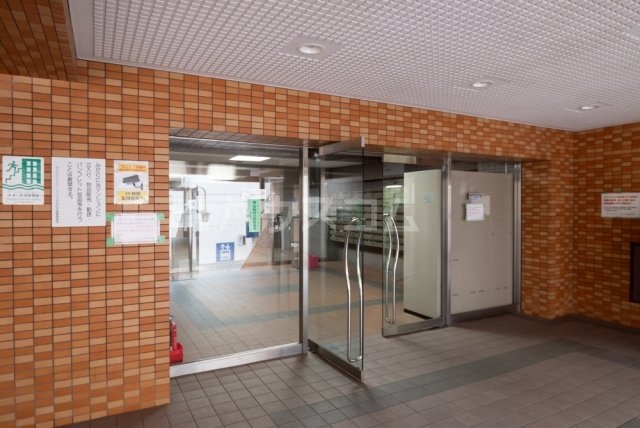 22/26 エントランス