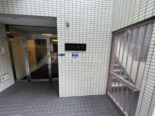 28/29 エントランス