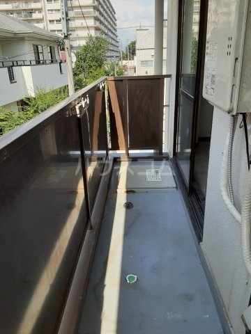 13/23 バルコニー
