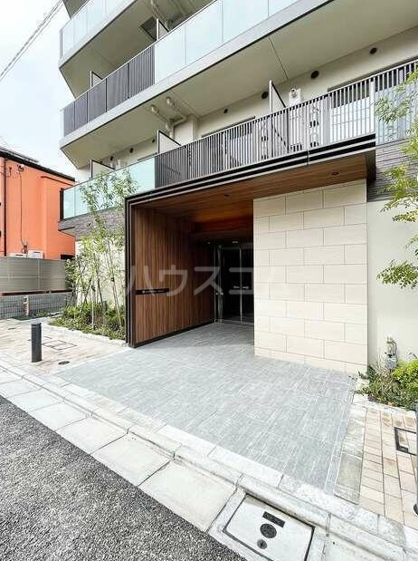 14/15 エントランス