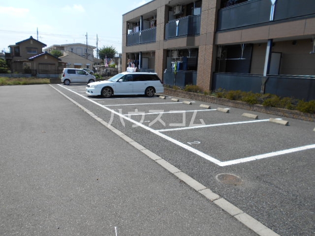 2/5 駐車場
