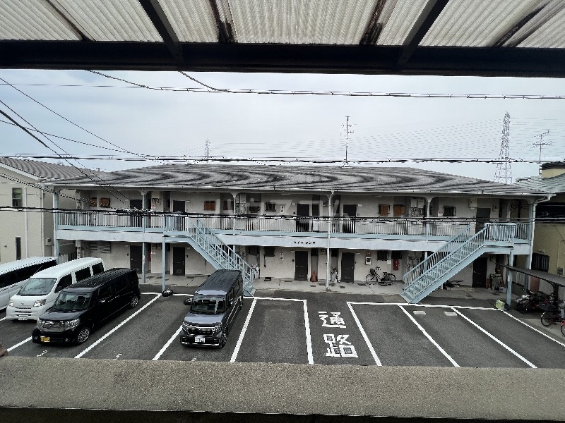 28/30 駐車場