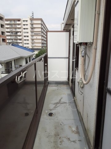 18/27 バルコニー