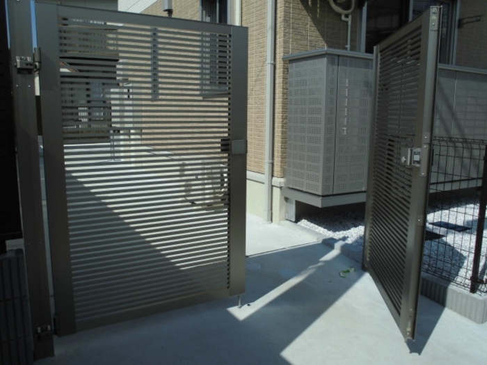 20/23 エントランス