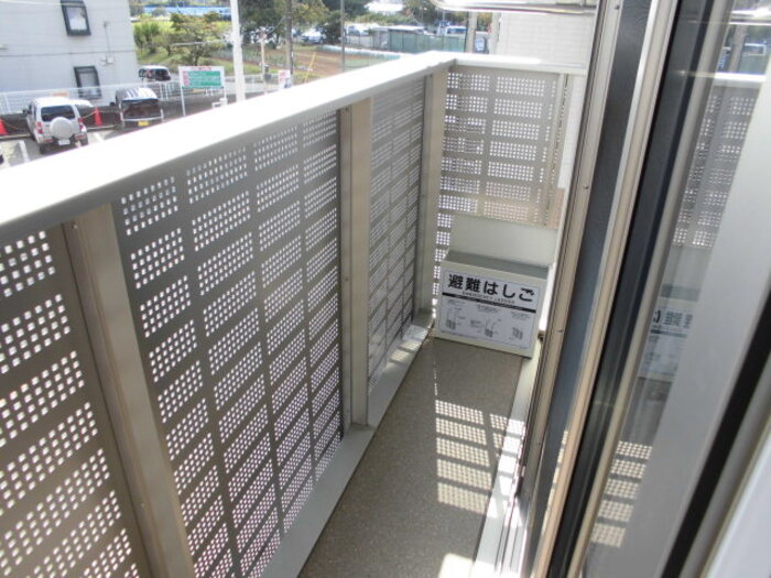 16/23 バルコニー