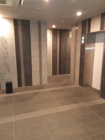 26/30 エントランス