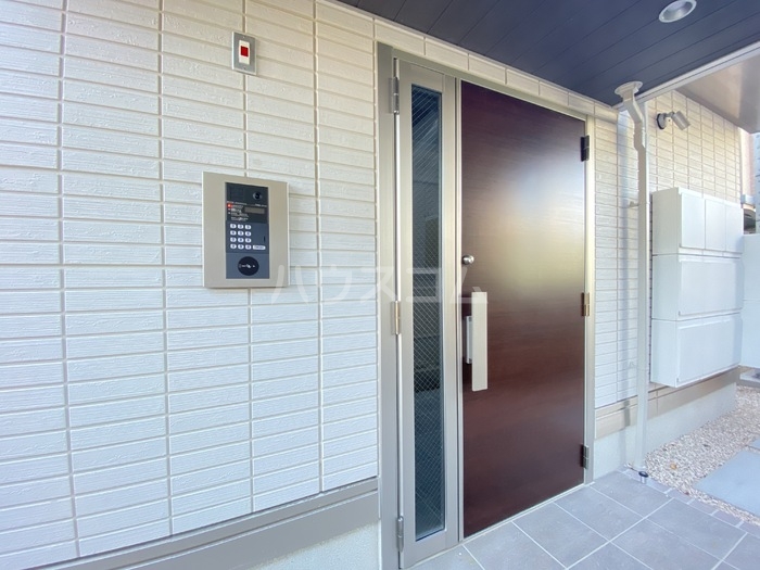 15/18 エントランス