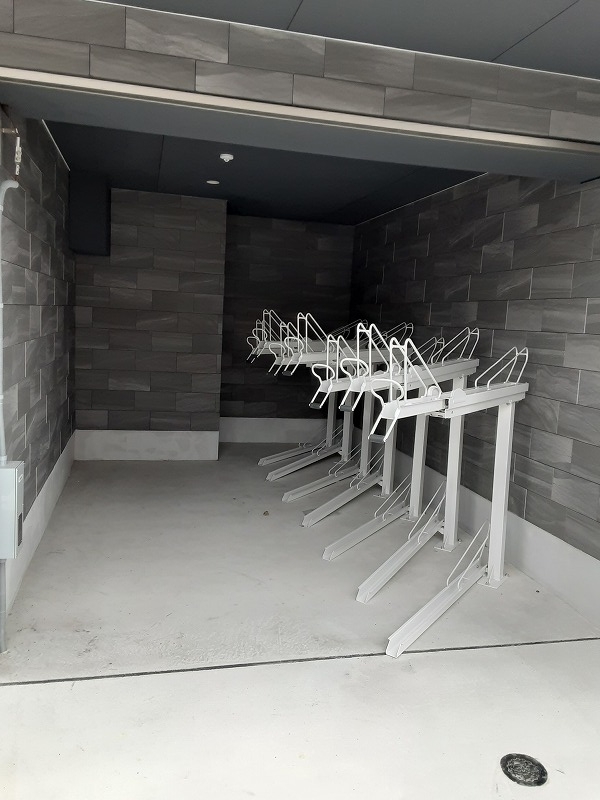 26/30 エントランス